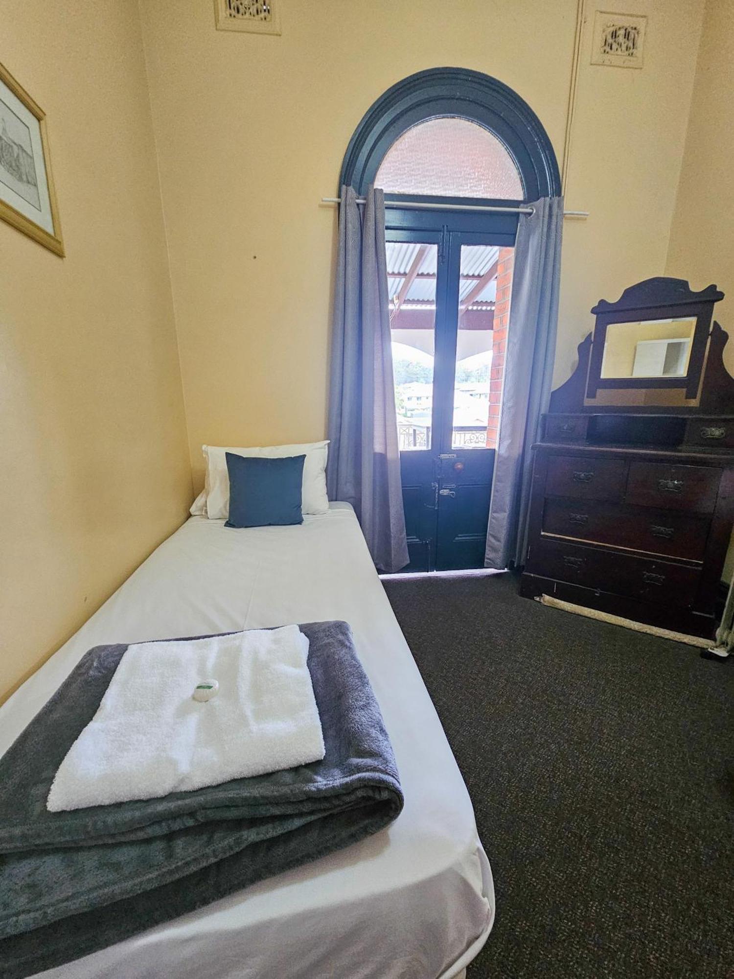 Bellbird Hotel เซสส์น็อก ภายนอก รูปภาพ